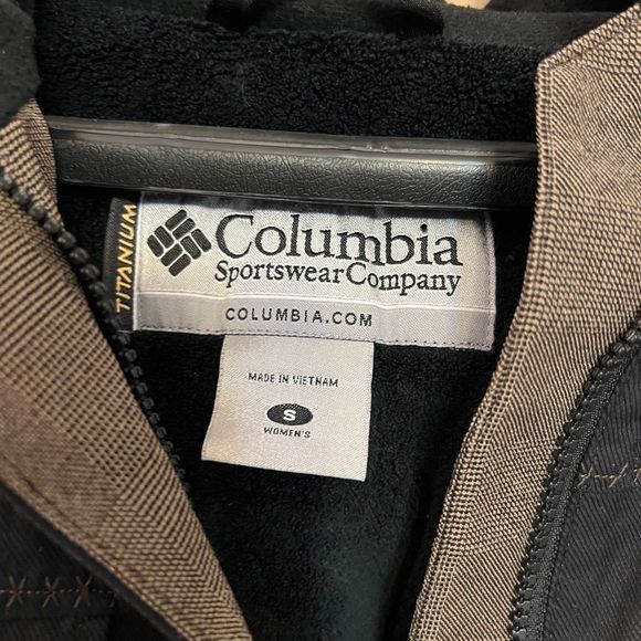 Women’s size small Columbia winter jacket - Picture 2 of 5